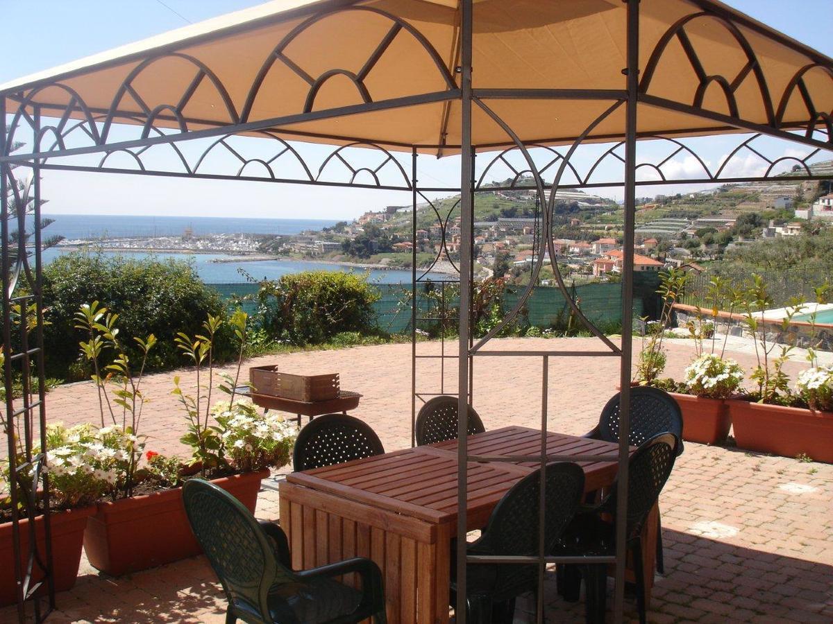 Villa Del Mare Ligure Terme & Spa Piscina A 37 Gradi 圣托·斯特凡诺·阿尔马尔 外观 照片