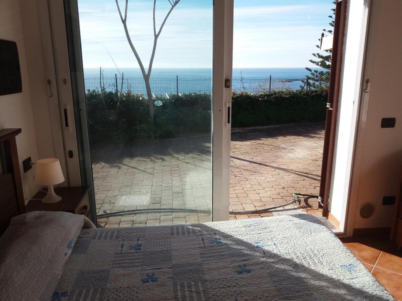 Villa Del Mare Ligure Terme & Spa Piscina A 37 Gradi 圣托·斯特凡诺·阿尔马尔 外观 照片